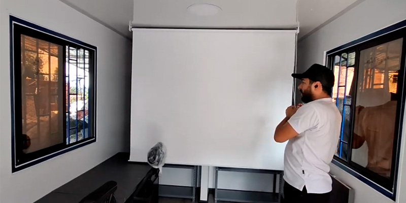 Centro de Operaciones y Monitoreo en Contenedores Marítimos